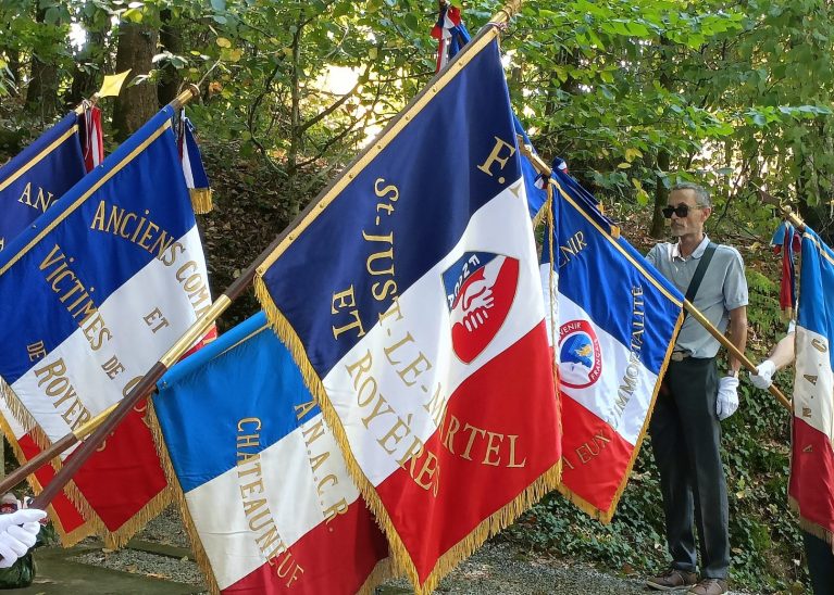 Cérémonie des stèles le 9 août