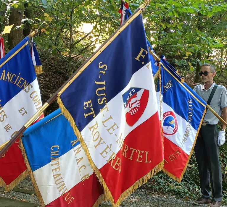 Cérémonie des stèles le 9 août