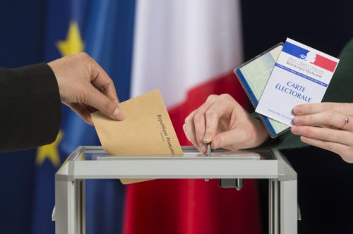 Décret fixant la date de renouvellement des conseillers municipaux et communautaires