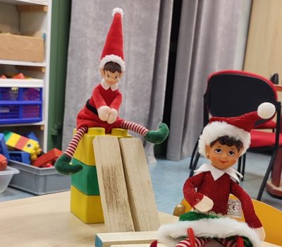 Les lutins farceurs arrivent à la garderie