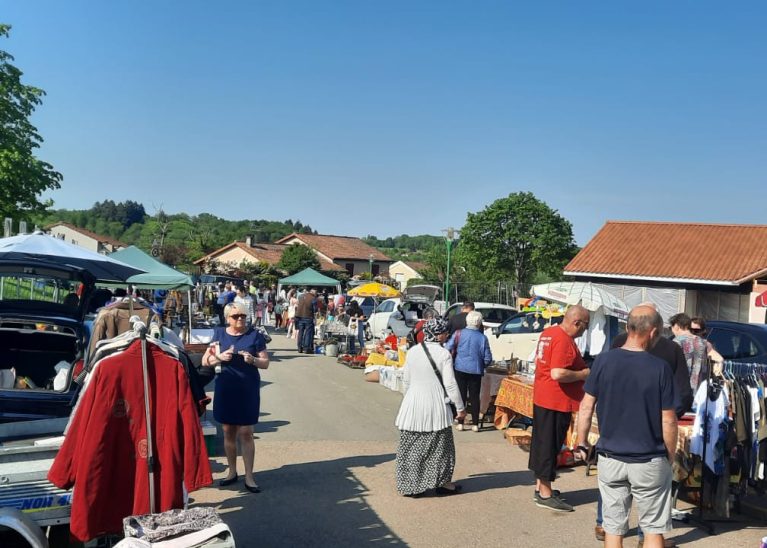 Vide grenier le 5 juillet
